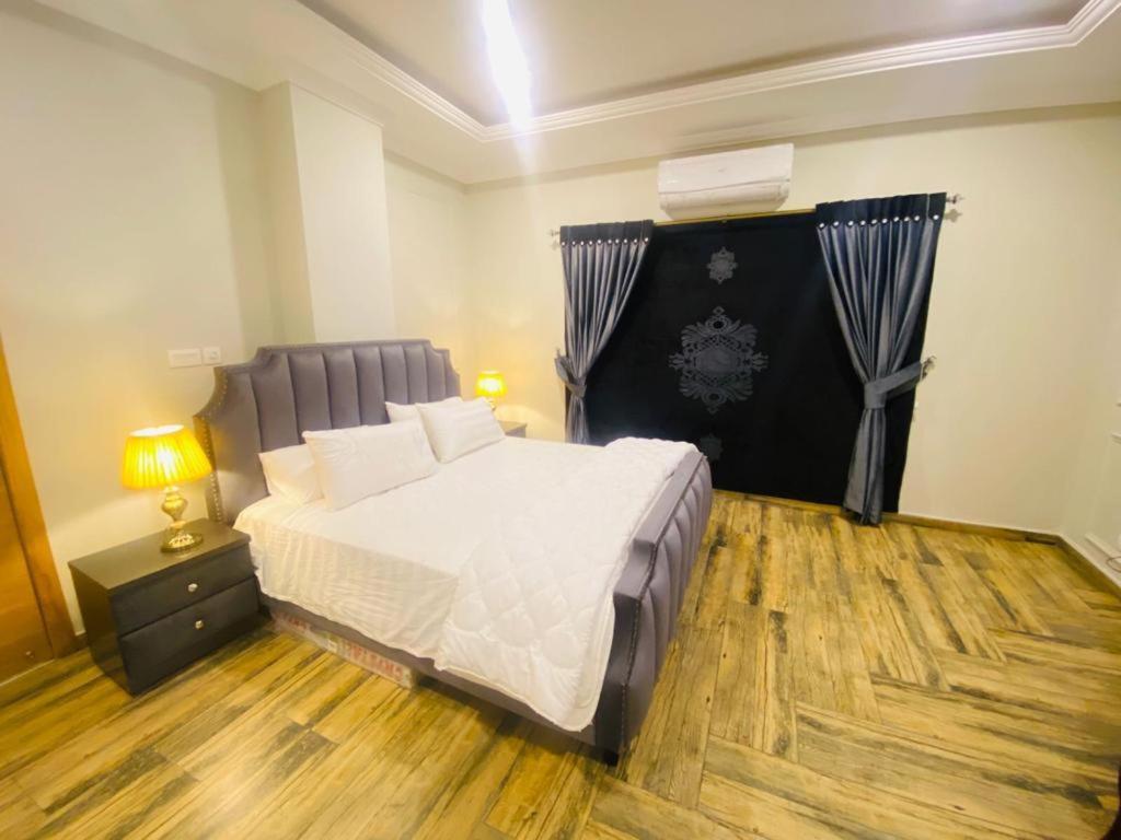 Holidazzle Serviced Apartments Bahria Town Ravalpindi Kültér fotó