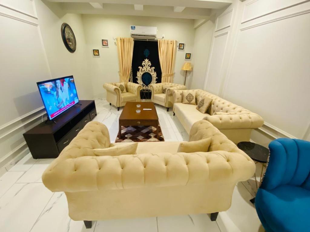 Holidazzle Serviced Apartments Bahria Town Ravalpindi Kültér fotó