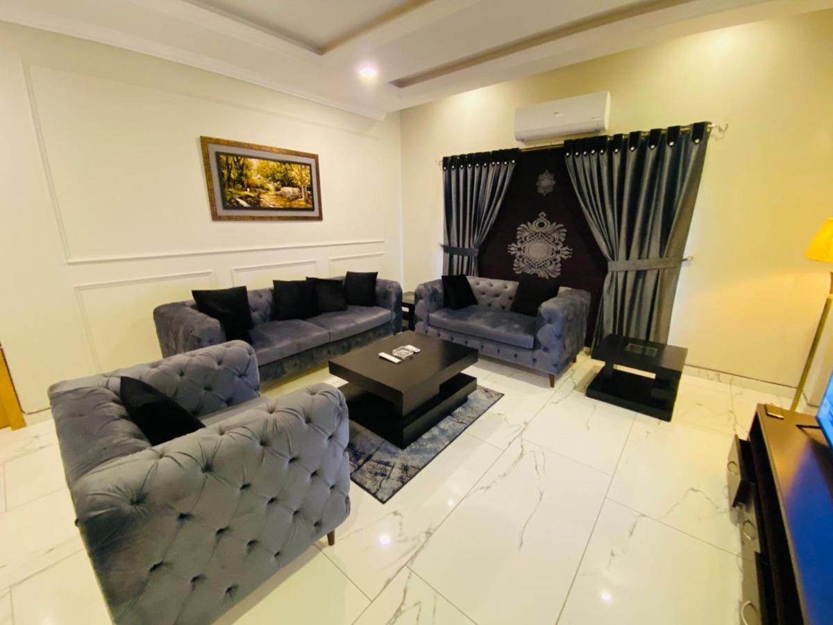 Holidazzle Serviced Apartments Bahria Town Ravalpindi Kültér fotó