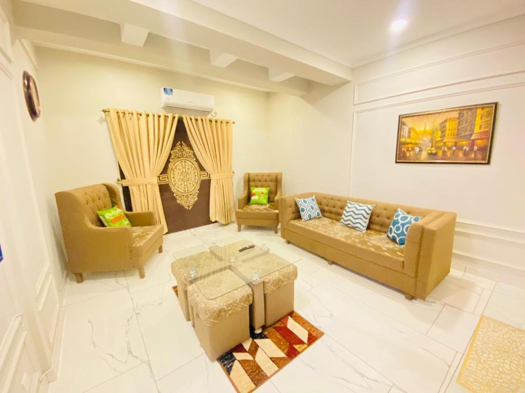 Holidazzle Serviced Apartments Bahria Town Ravalpindi Kültér fotó